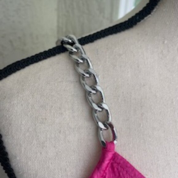 Stunning Hot Pink off the shoulder top with chain straps - Picture 4 of 6